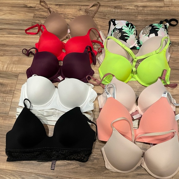 Victoria secret Bras - Picture 2 of 3